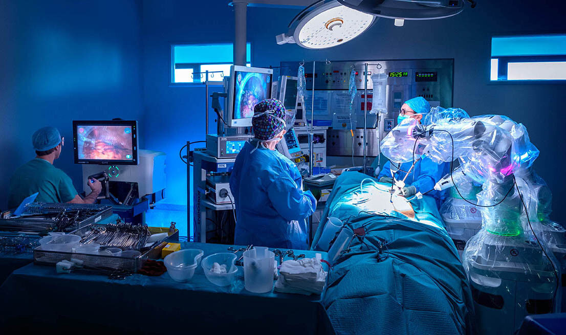 Operating theatre with robotics surgery