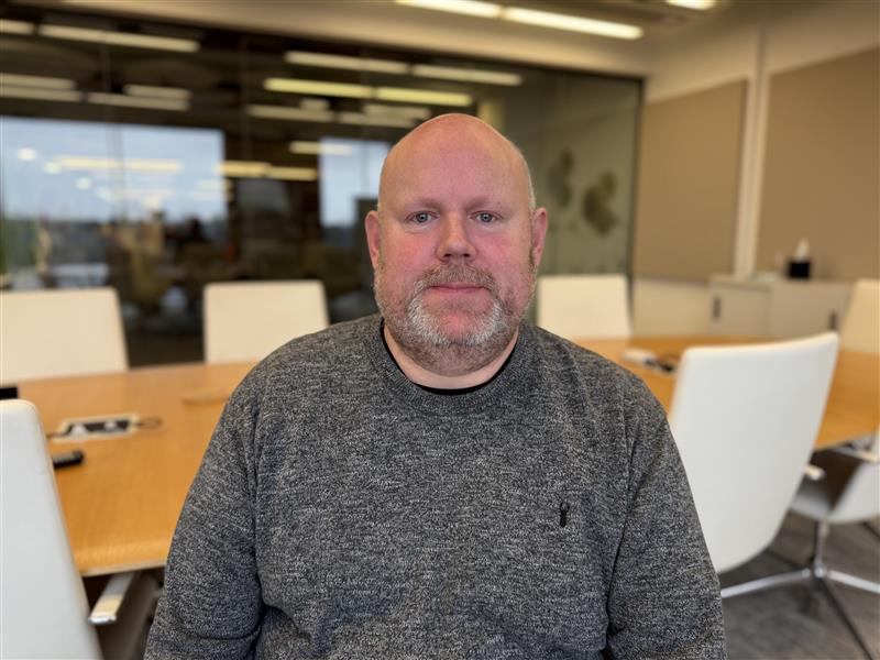 andrew hall headshot