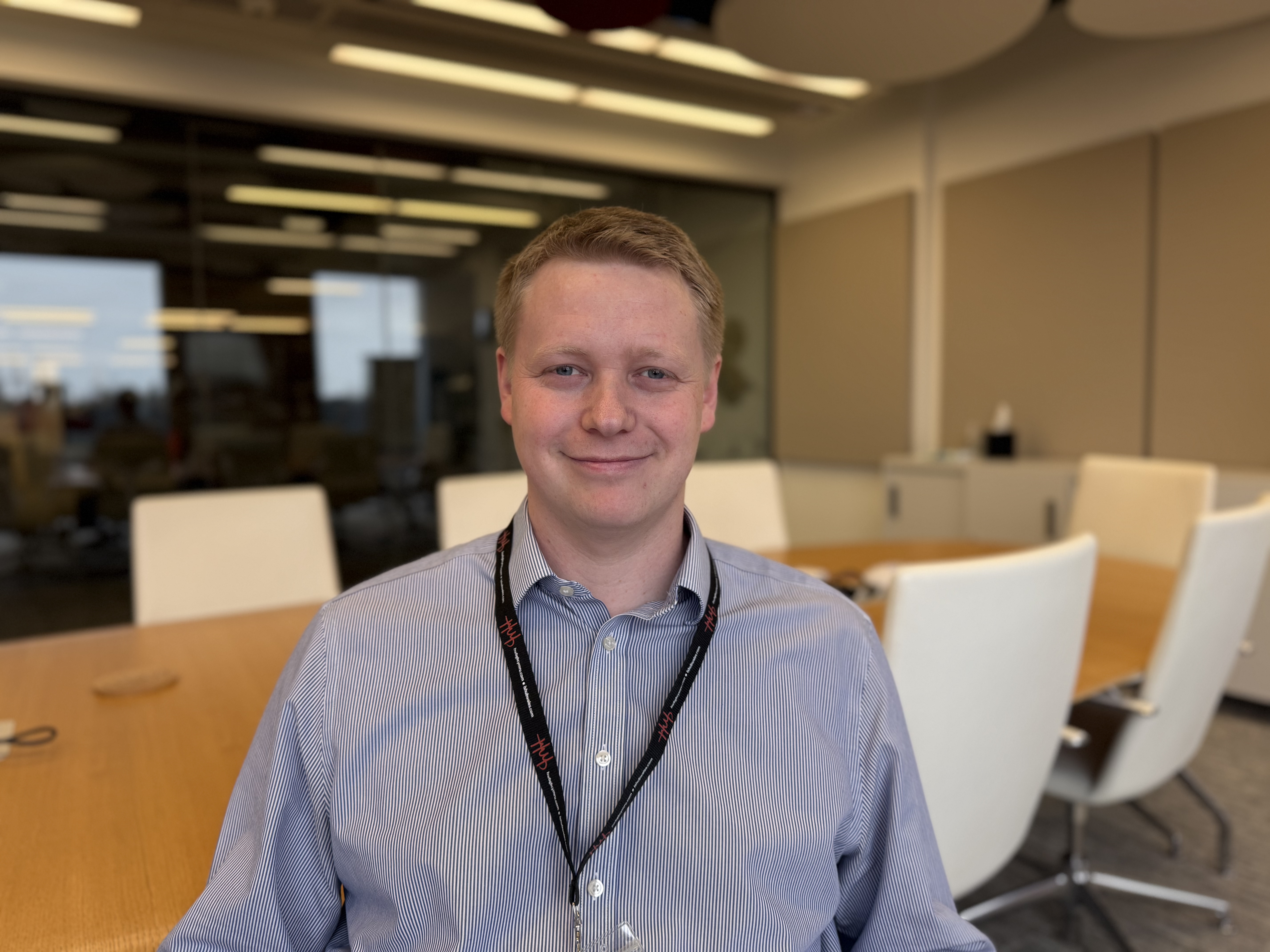 oliver brown headshot